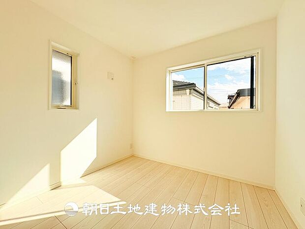 【洋室 (約4.8帖)】