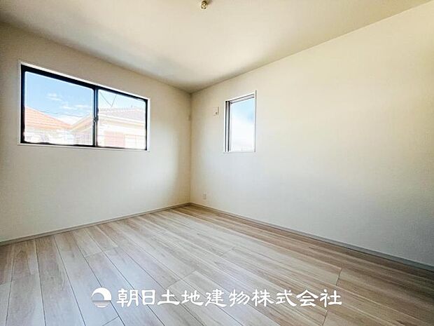 【洋室 (約6帖)】子供部屋にピッタリです♪