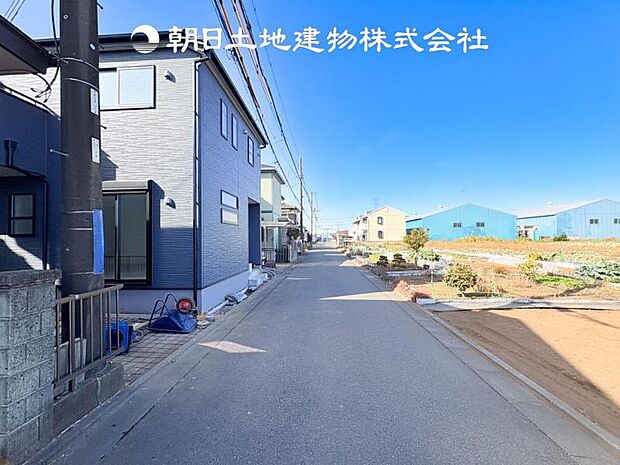 【前面道路＋現地写真)】