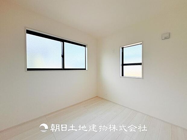 【洋室 (約4.75帖)】子供部屋にピッタリです♪