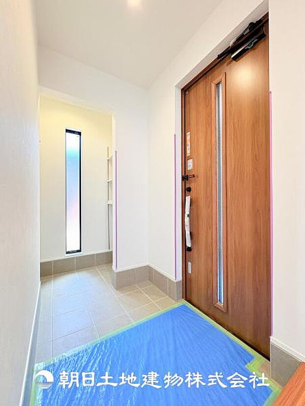 【玄関】SIC付きの広々玄関です♪