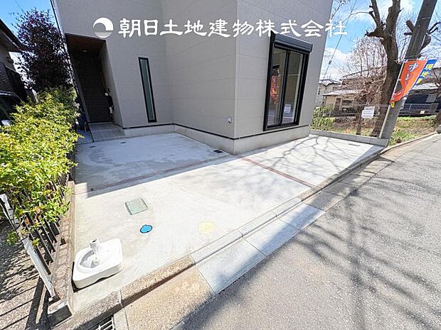 【カースペース】ゆとりあるL字2台分のスペースです♪