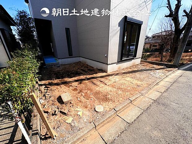 【カースペース】ゆとりあるL字2台分のスペースです♪