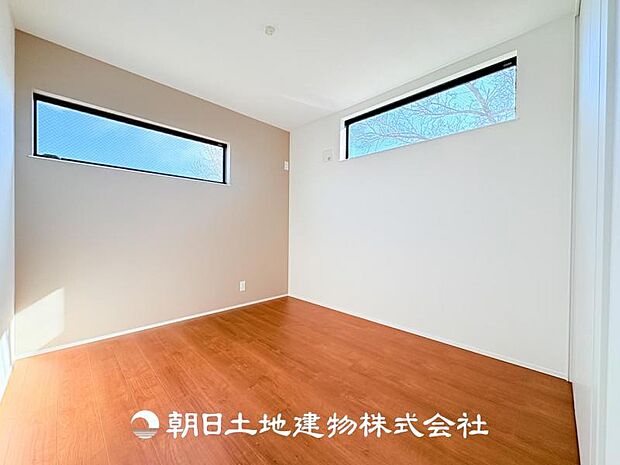 【洋室 (約5.3帖)】子供部屋にピッタリです♪
