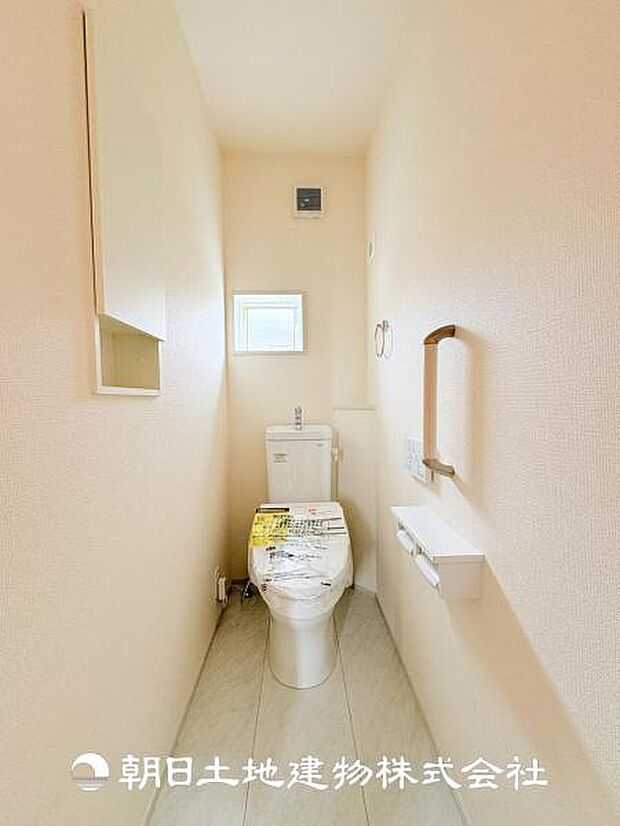 【ウォシュレット付きトイレ】最近では当たり前になってきたウォシュレット付きトイレになります!デリケートな方でも安心してお使いいただけます!