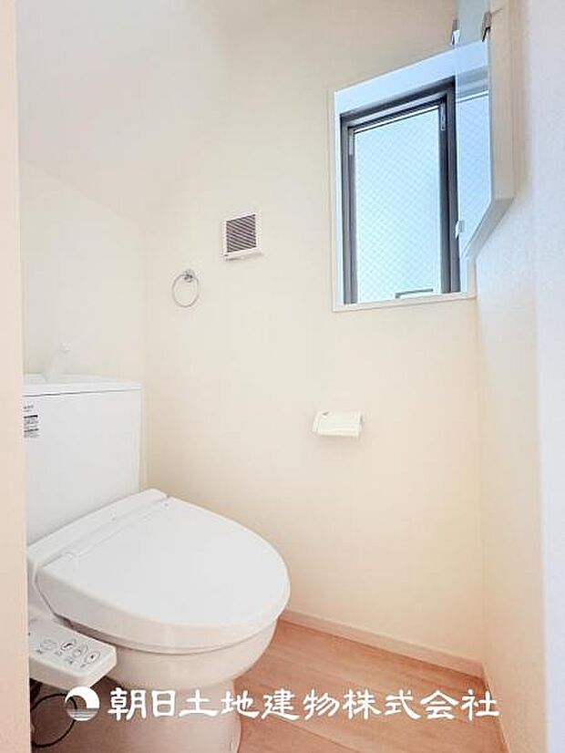 【ウォシュレット付きトイレ】