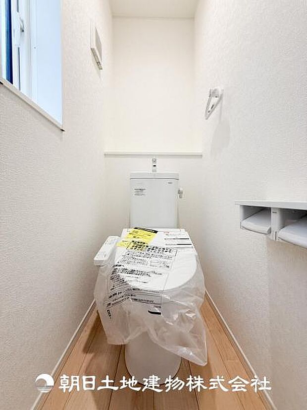【ウォシュレット付きトイレ】最近では当たり前になってきたウォシュレット付きトイレになります！デリケートな方でも安心してお使いいただけます！