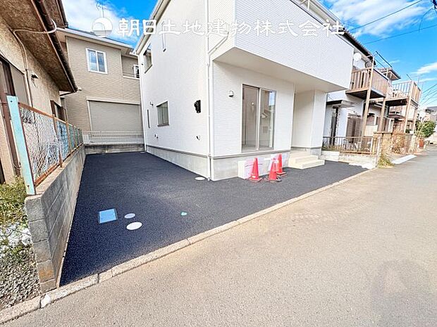 【カースペース】ゆとりある2台分のスペースです♪