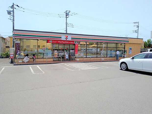【セブンイレブン　綾瀬早川城山店】　店内が清潔に保たれており、気持ちよく買い物をする事が出来ます。