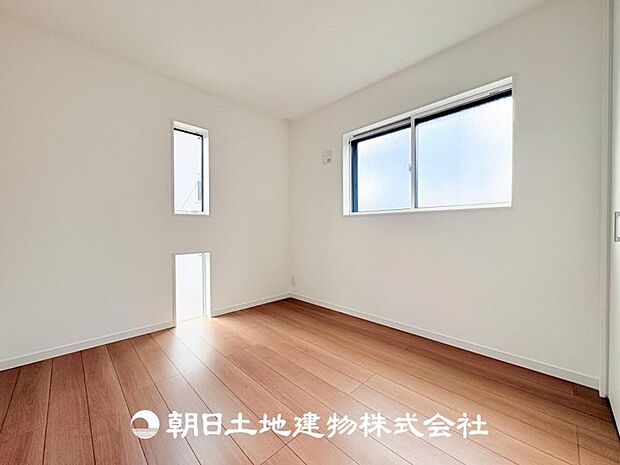 【洋室 (約5.3帖)】