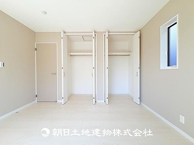 【ウォークインクローゼット (寝室 約7帖)】