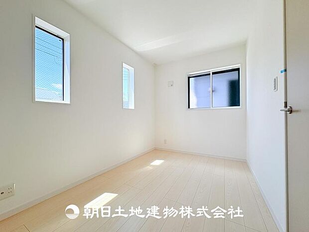 【洋室 (約5帖)】