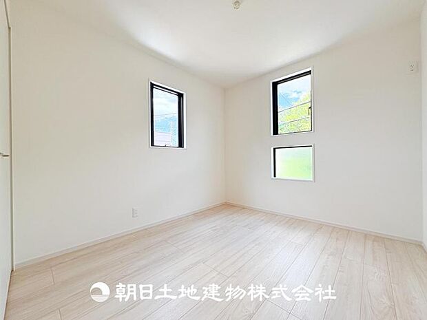 【洋室 (約5.2帖)】