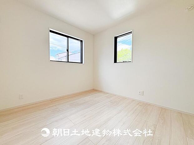 【洋室 (約5.2帖)】