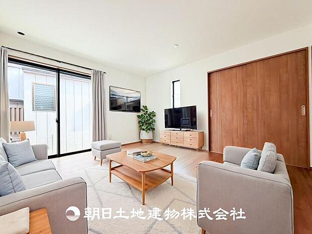【LDK (約14帖)】