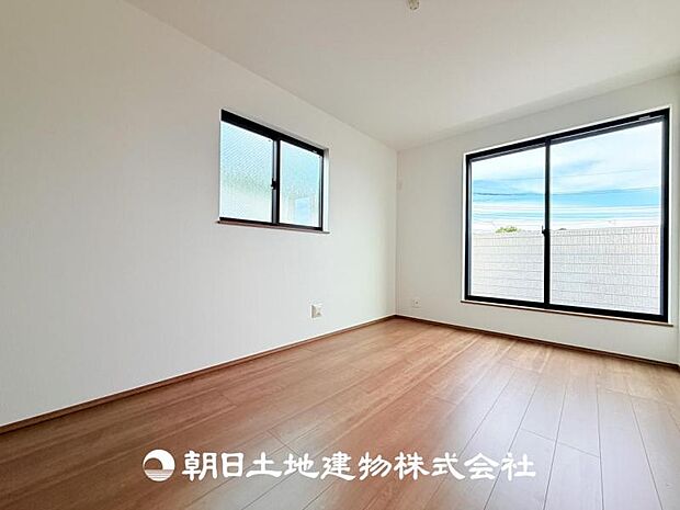 【洋室 (約6.75帖)】