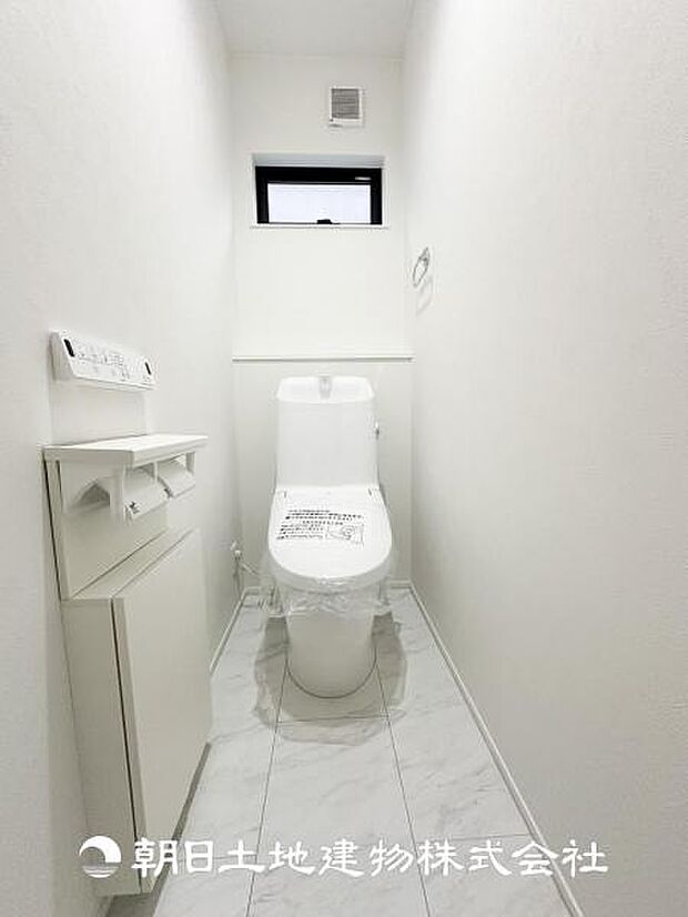 【ウォシュレット付きトイレ】最近では当たり前になってきたウォシュレット付きトイレになります!デリケートな方でも安心してお使いいただけます!