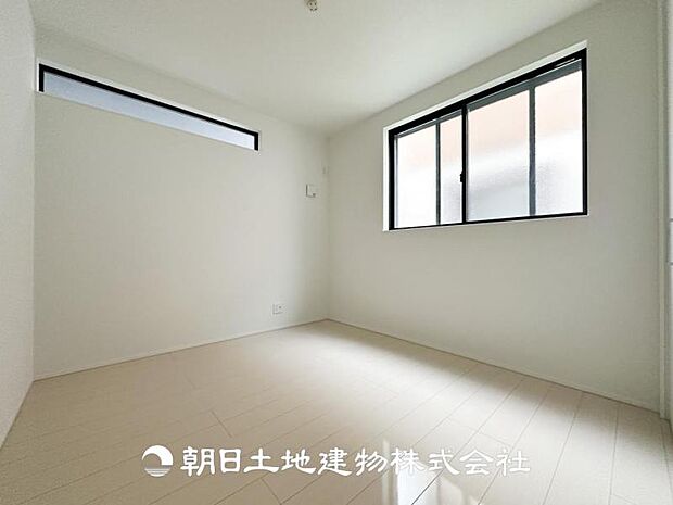 【洋室 (約5.25帖)】子供部屋にピッタリです♪