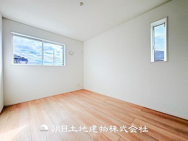 【洋室 (約6帖)】子供部屋にピッタリです♪