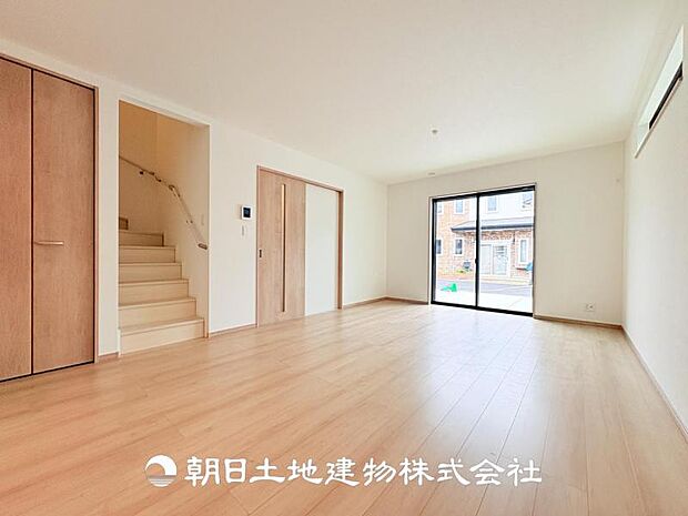 【LDK (約20帖)】