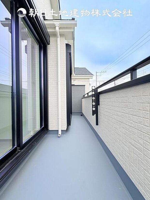 【バルコニー】