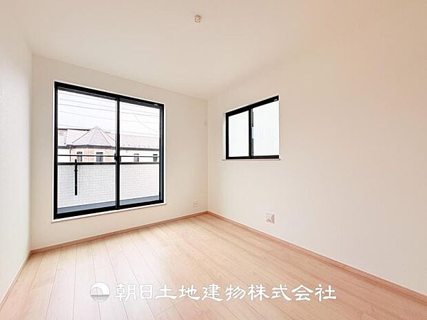 【寝室 (約6帖)】