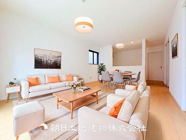 【LDK (約16帖)】※画像は実際の室内写真をもとに、家具・調度品の配置例をCG合成したもので、実際とは多少異なります。また、家具等は販売価格に含まれません。