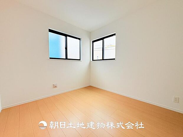 【洋室 (約5.25帖)】