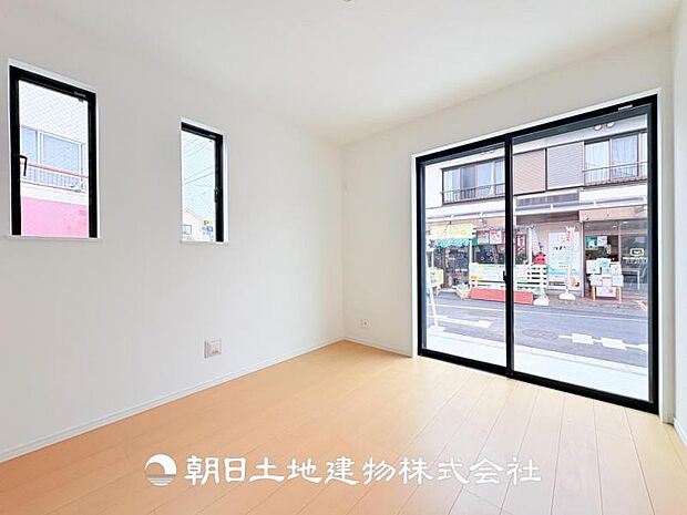 【洋室 (約5.25帖)】