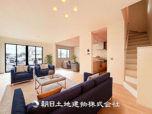 【LDK (約23.5帖)】※画像は実際の室内写真をもとに、家具・調度品の配置例をCG合成したもので、実際とは多少異なります。また、家具等は販売価格に含まれません。