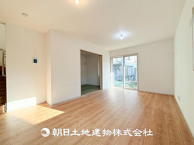 【LDK (約15帖)】
