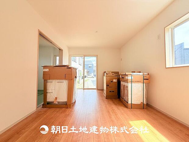 【LDK (約15帖)】