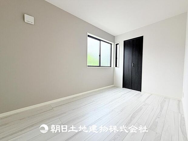 【洋室 (約5.2帖)】子供部屋にピッタリなお部屋です♪