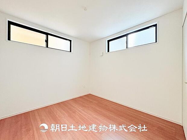 【納戸 (約5.6帖)】