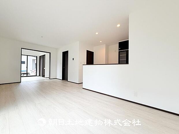 【LDK (約16帖)】
