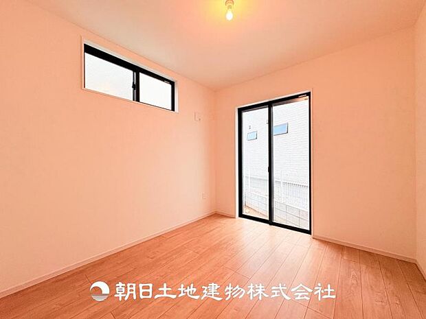 【洋室 (約5.2帖)】