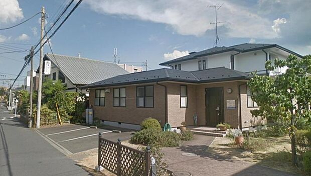 【香川クリニック】 相模線香川駅からのアクセスが良いです。駐車場もあります。