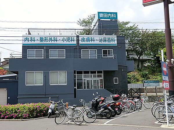 【妻田内科クリニック】　対応が早く丁寧な事で地元では知られたクリニックです。 駐車場も近くに複数あり、広さも充分にあるので安心して通えると評判もいいです。