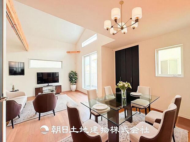 【LDK (約20帖)】※画像は実際の室内写真をもとに、家具・調度品の配置例をCG合成したもので、実際とは多少異なります。また、家具等は販売価格に含まれません。