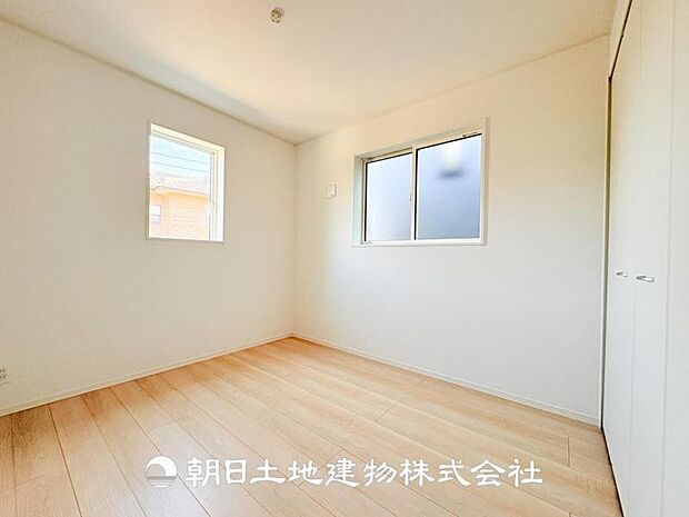 【洋室 (約5.2帖)】