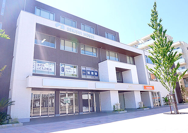 【海老名こども診療所】 説明がわかりやすく質問もしやすいです。とてもいい先生です。丁寧な診察をしてくださいます。