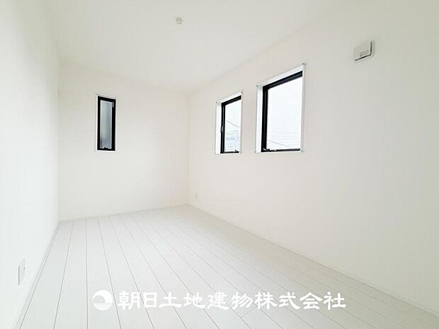 【洋室 (約5.5帖)】