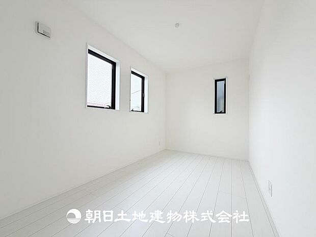 【洋室 (約5.5帖)】