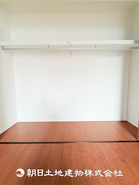 【クローゼット (寝室 約7.1帖)】