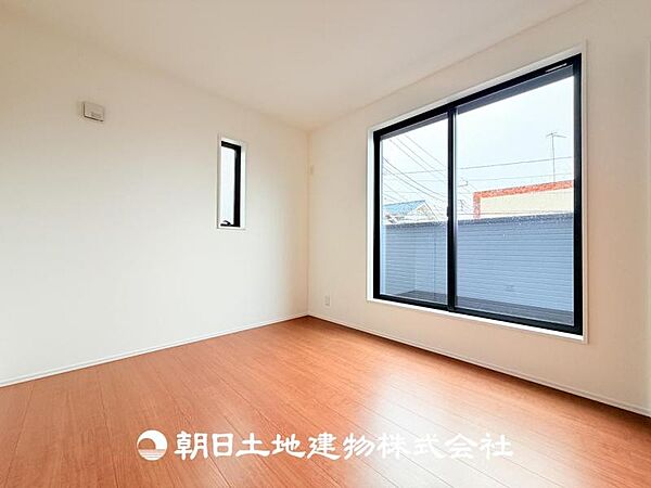 【洋室 (約5.3帖)】