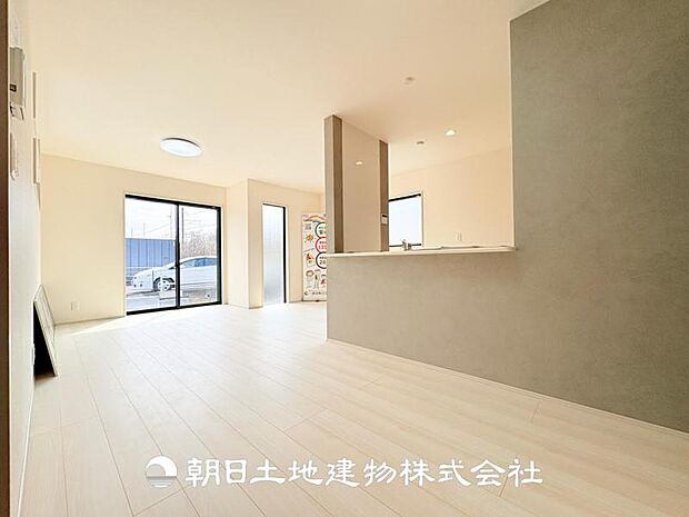 【LDK (約16.5帖)】