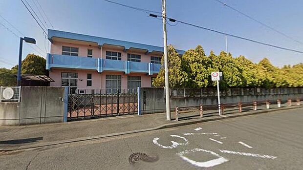 【花水幼稚園】　少人数なので学年を越えて仲良くできます。先生の目もよく行き届いているので担任先生が一人一人の性格、個性を覚えていてくれます。