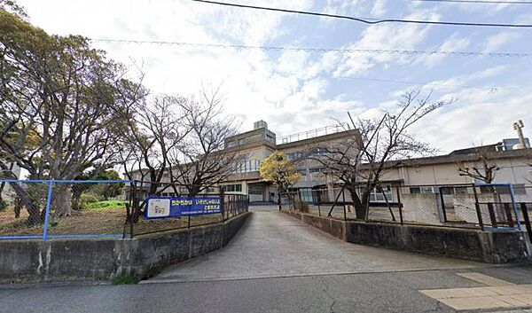 【平塚市立港小学校】　カルタ大会や、ドッチボール大会、ロードレースなど、地域の方とPTAの協力のもとイベントが盛りだくさんです。
