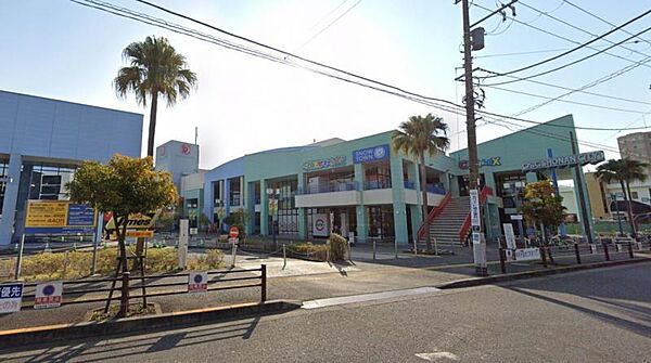 【オリンピック　平塚店】　リーズナブルで品揃えが豊富です。特にアルコール類の品揃えが良いです。駐車場も広く利用しやすいです。