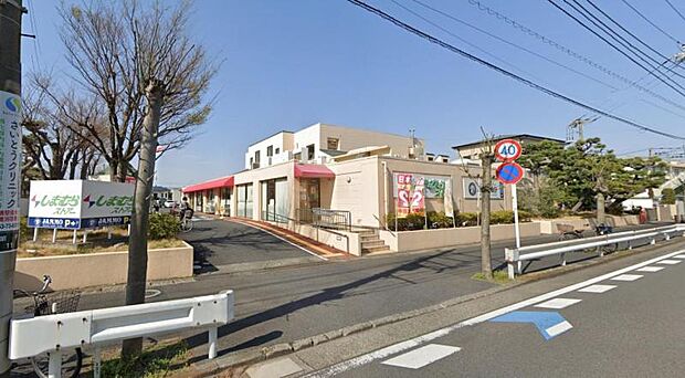 【しまむらストアー すみれ平店】 おはぎが美味しいです。他にも魚や肉、パンも美味しいです。